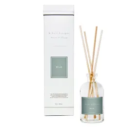 K. Hall designs Milk Scented Diffusion Set