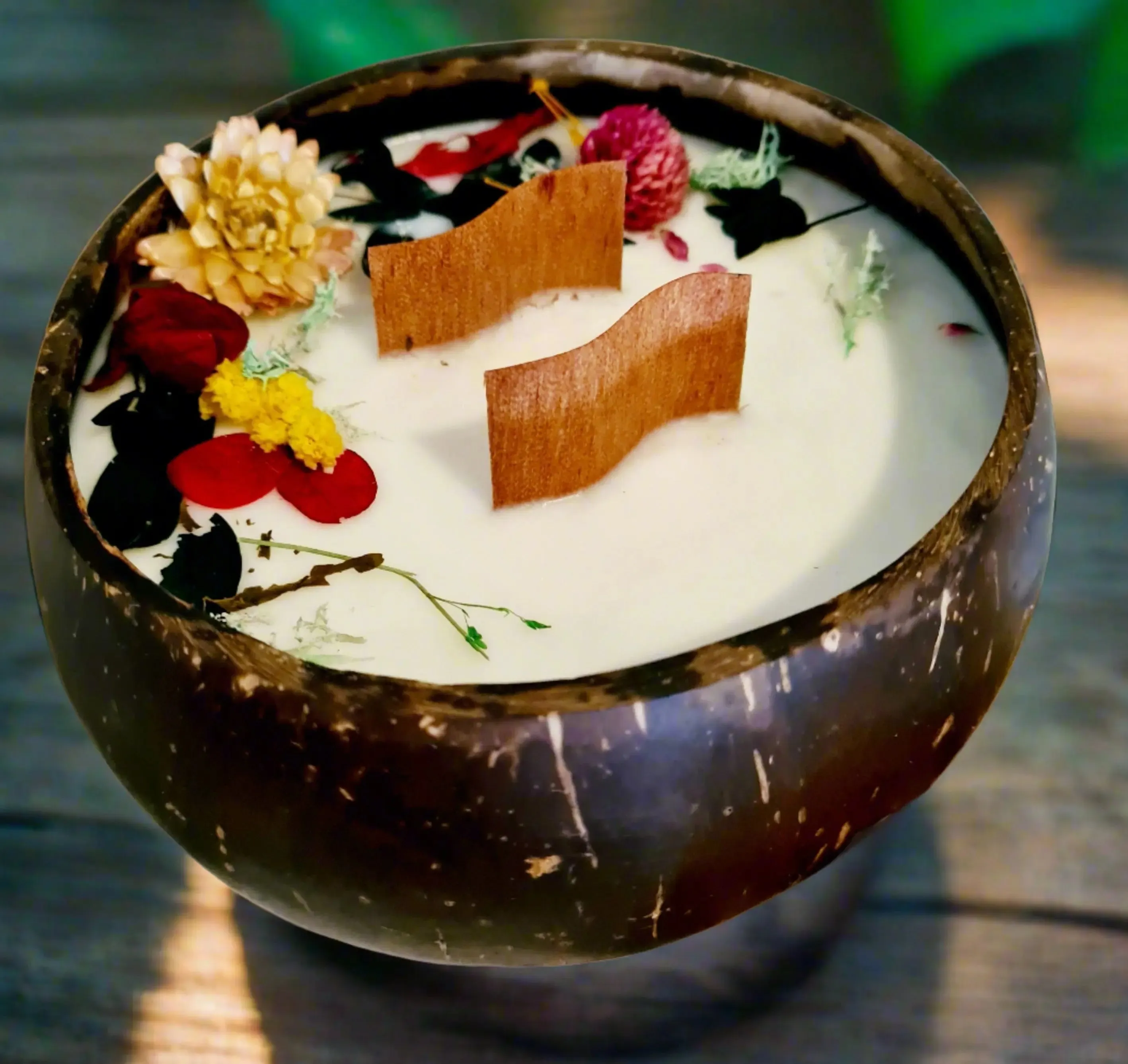 Reclaimed Coconut Shell Candle 400mls by Kaftans that Bling