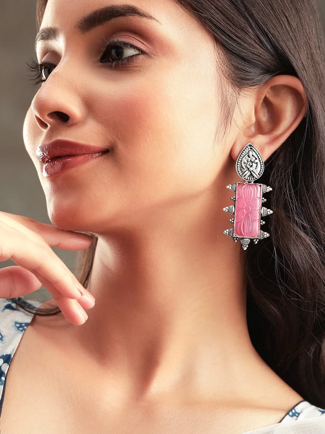 Rubans Artisan Engraved Gemstones Oxidized Silver Plated Pearl Earrings